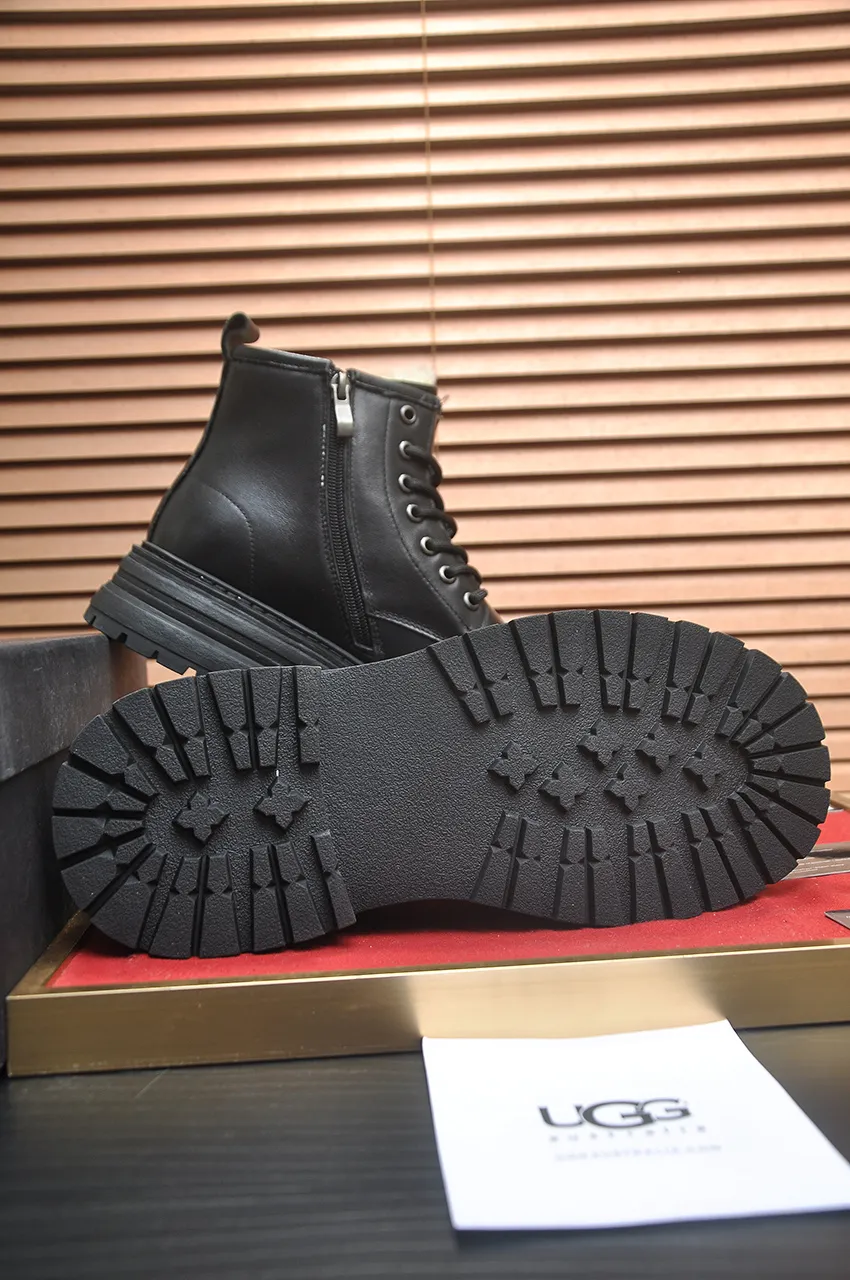 Men's shoes 💰680💶【UGG】(full genuine wool lining) Please pay attention to the quality of the original order and compare the thickness of the wool 🏮🏮Hot style Martin boots from Australia's warm luxury brand men's shoes, official website synchronization, Beckham men's style..., made of imported top-layer waxed cowhide, waxed toe box, Australian real wool velvet lining Carefully sewn...Imported rubber Martin boots outsole (comfortable, soft and wear-resistant). I really like the quality...Exquisite workmanship, you can't put it down once you see it. Code number 39-44